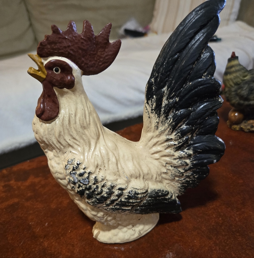 Source Unknown Rooster Figurine in Black and Cream